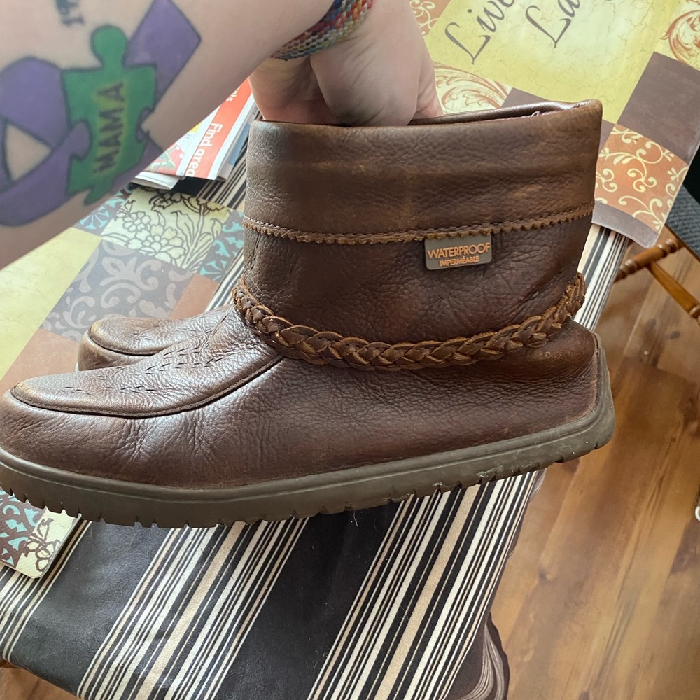 Manitobah Mukluks